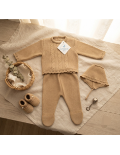 Conjunto de Punto para Bebé "Camel Trenzas"